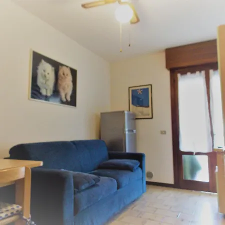 Flat With Parking Only 100m From The بيبيوني