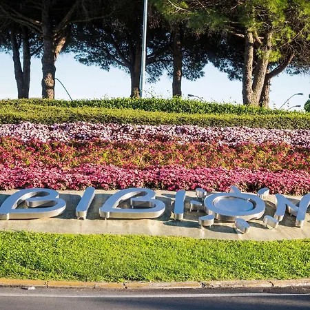 Flat With Parking Only 100m From The * Bibione