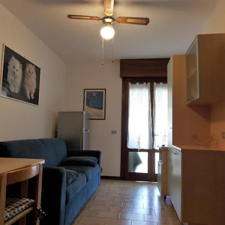 Appartement Flat With Parking Only 100m From The *