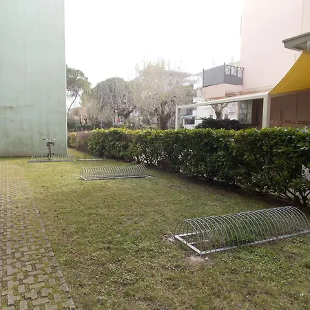 Apartment Flat With Parking Only 100m From The Bibione